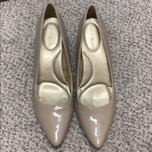 Nude 1.5 inch heel. New condition.